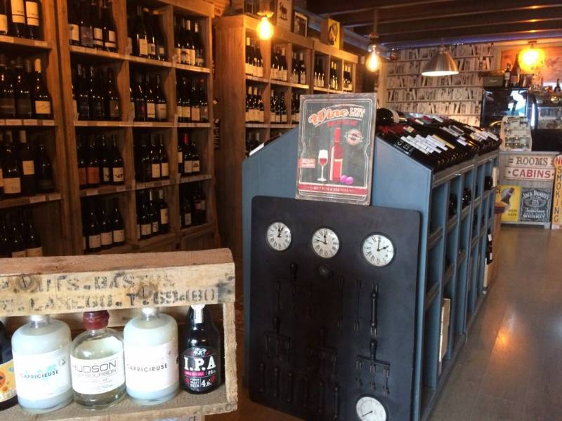 Caviste à Châteauneuf-les-Martigues, vente de vins et alcools pour vos événements